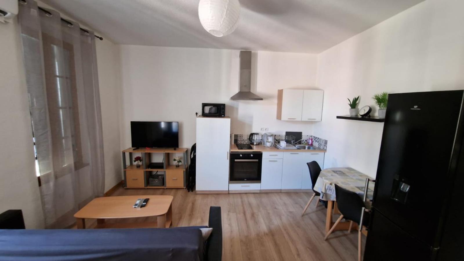 Apartment T2 Avec Balcon Proche Centre-ville *